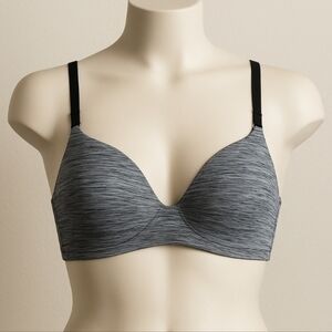 Victoria's Secret No Wire Lightly Padded Bra, Adjustable Straps 32B